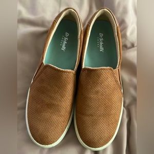 Dr Scholls Slip on breathable Suede Sneakers